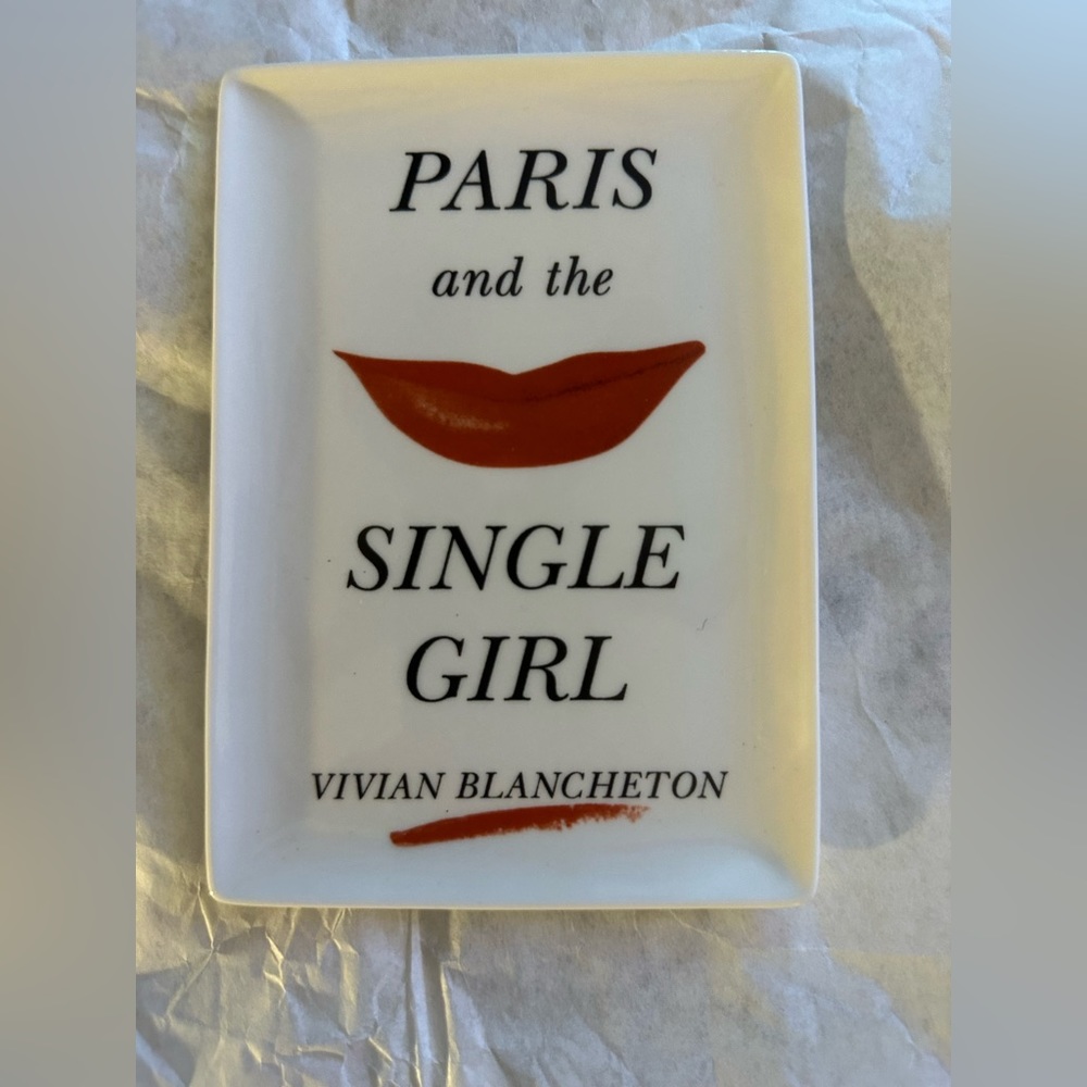 Kate Spade Paris and the Single Girl Tray